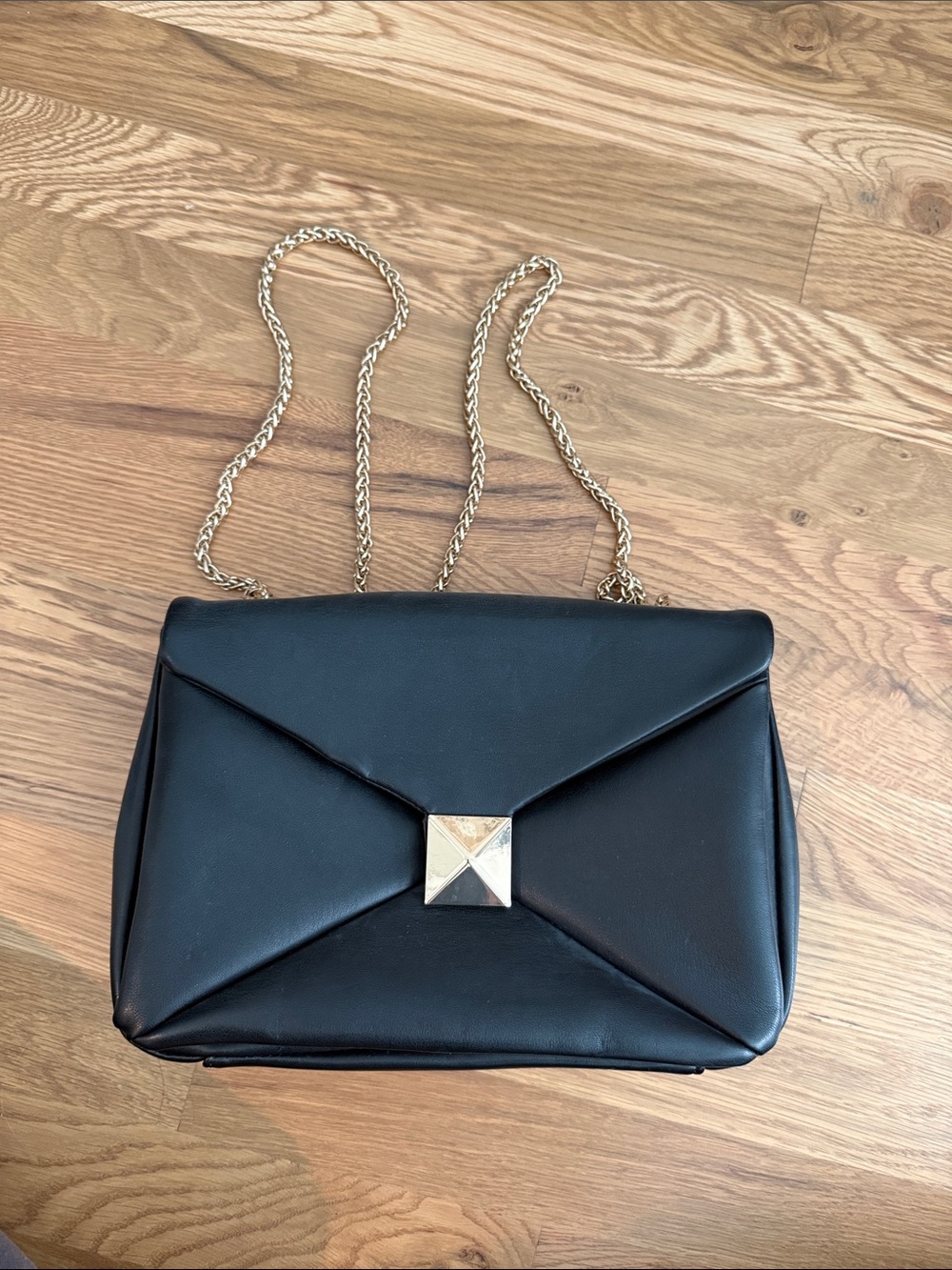 Urban Expressions Black Shoulder Bag with Gold Chain